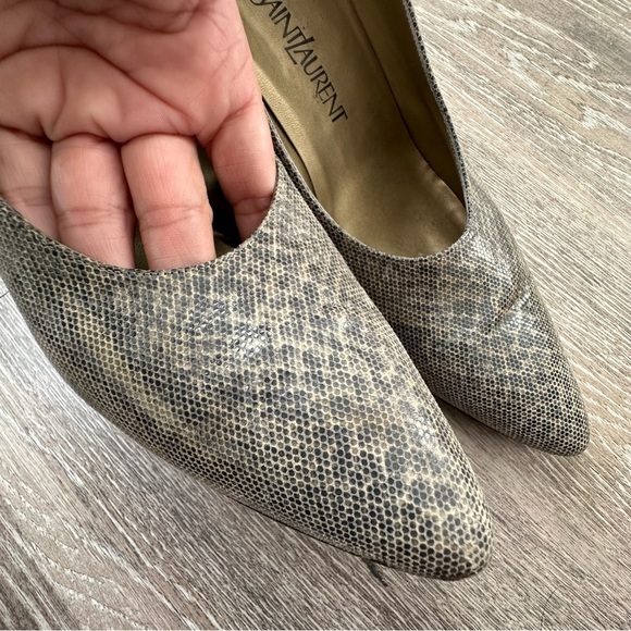 Yves Saint Laurent vintage snake pointy kitten heels, trendy shoes, fashion - Picture 2 of 14